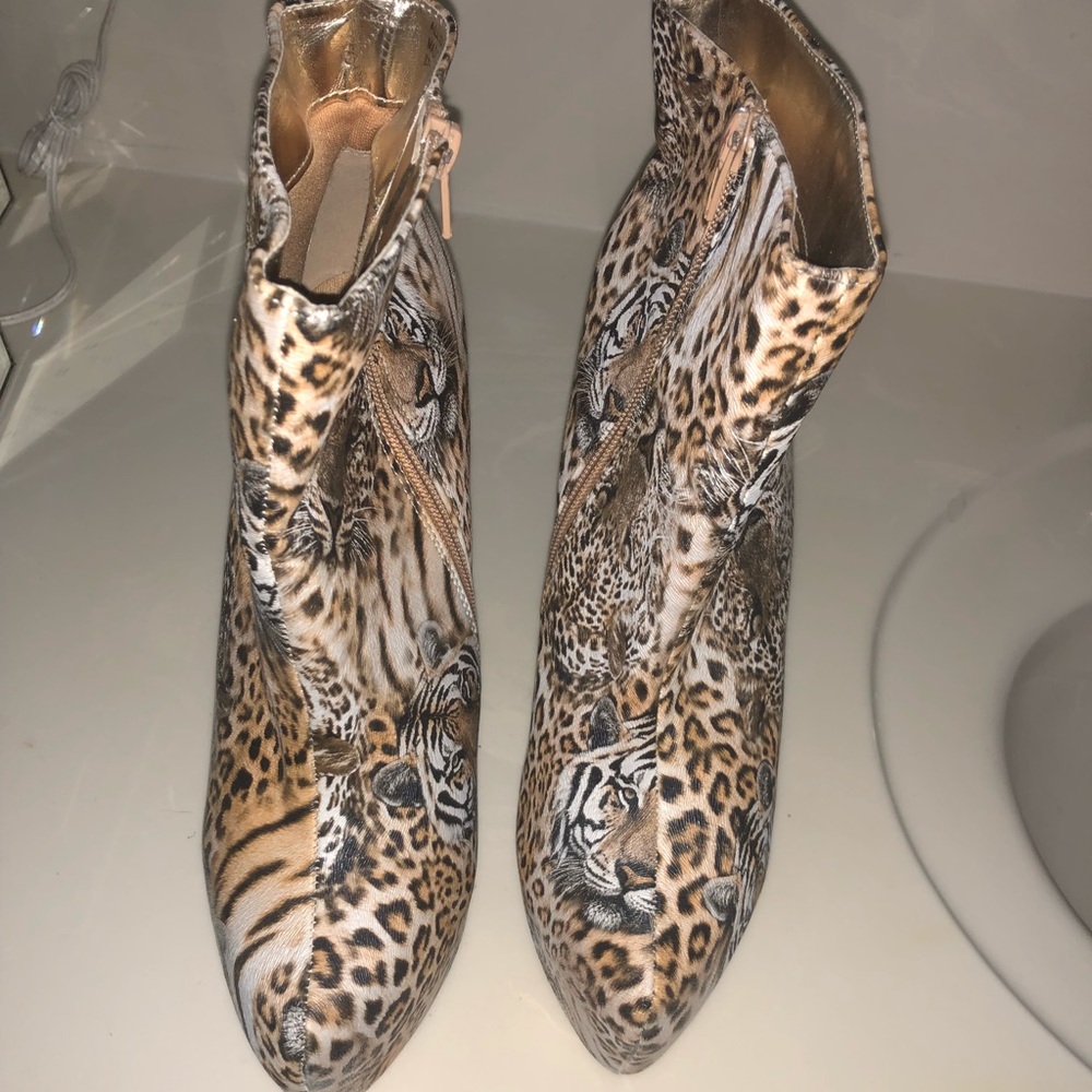 Ankle boots